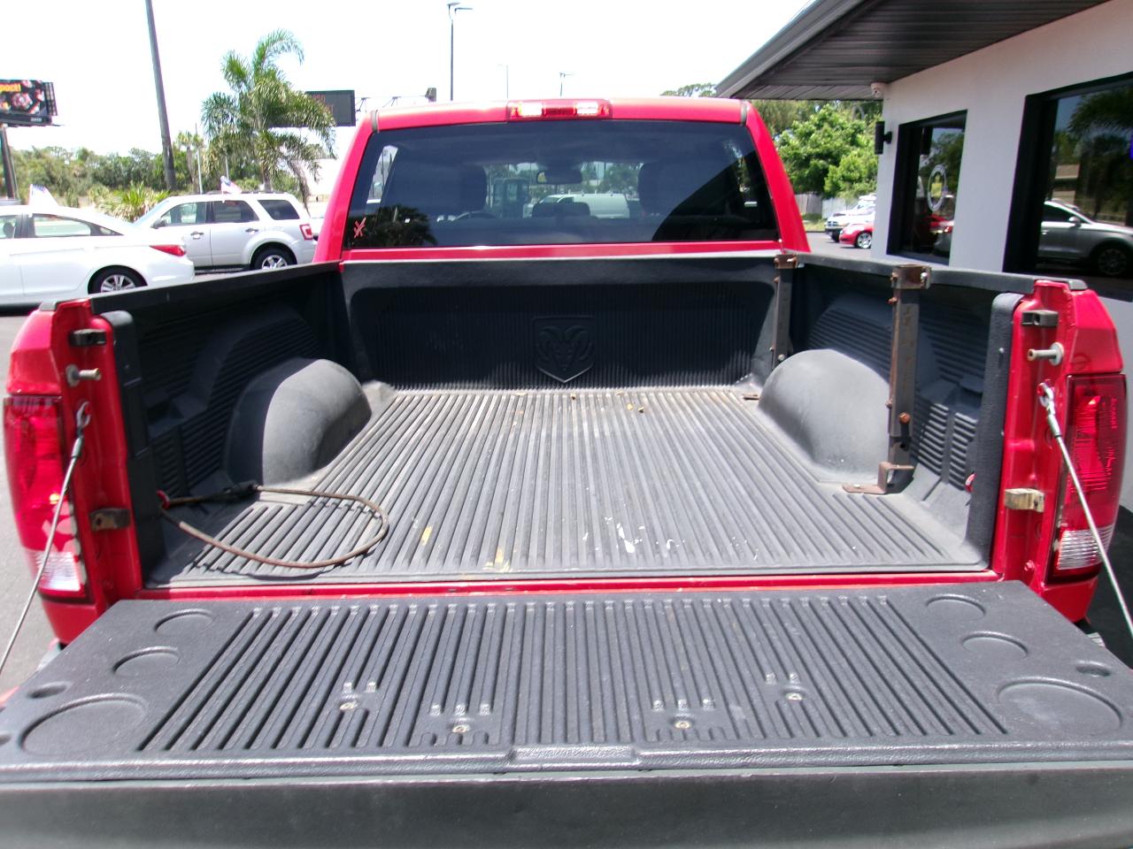 RAM 1500 Express 4x2 Crew Cab 5'7" Box 2015