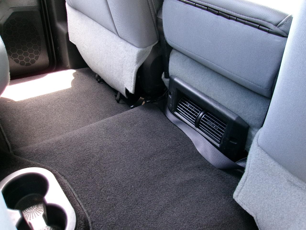 RAM 1500 Express 4x2 Crew Cab 5'7" Box 2015