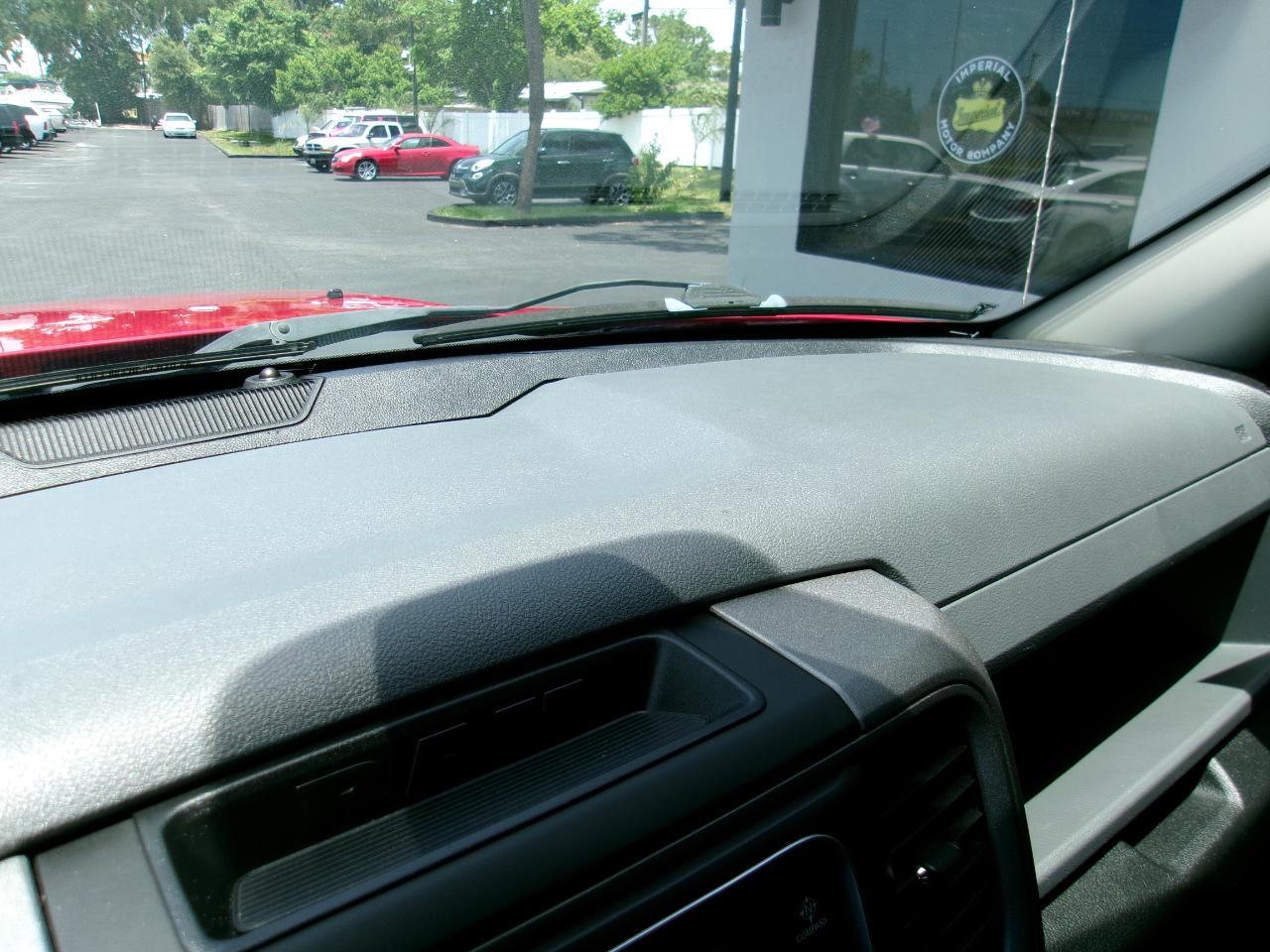 RAM 1500 Express 4x2 Crew Cab 5'7" Box 2015