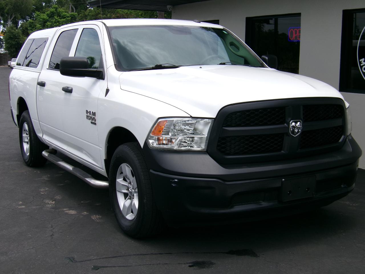 RAM 1500 Classic Tradesman Crew Cab SWB 4WD 2019