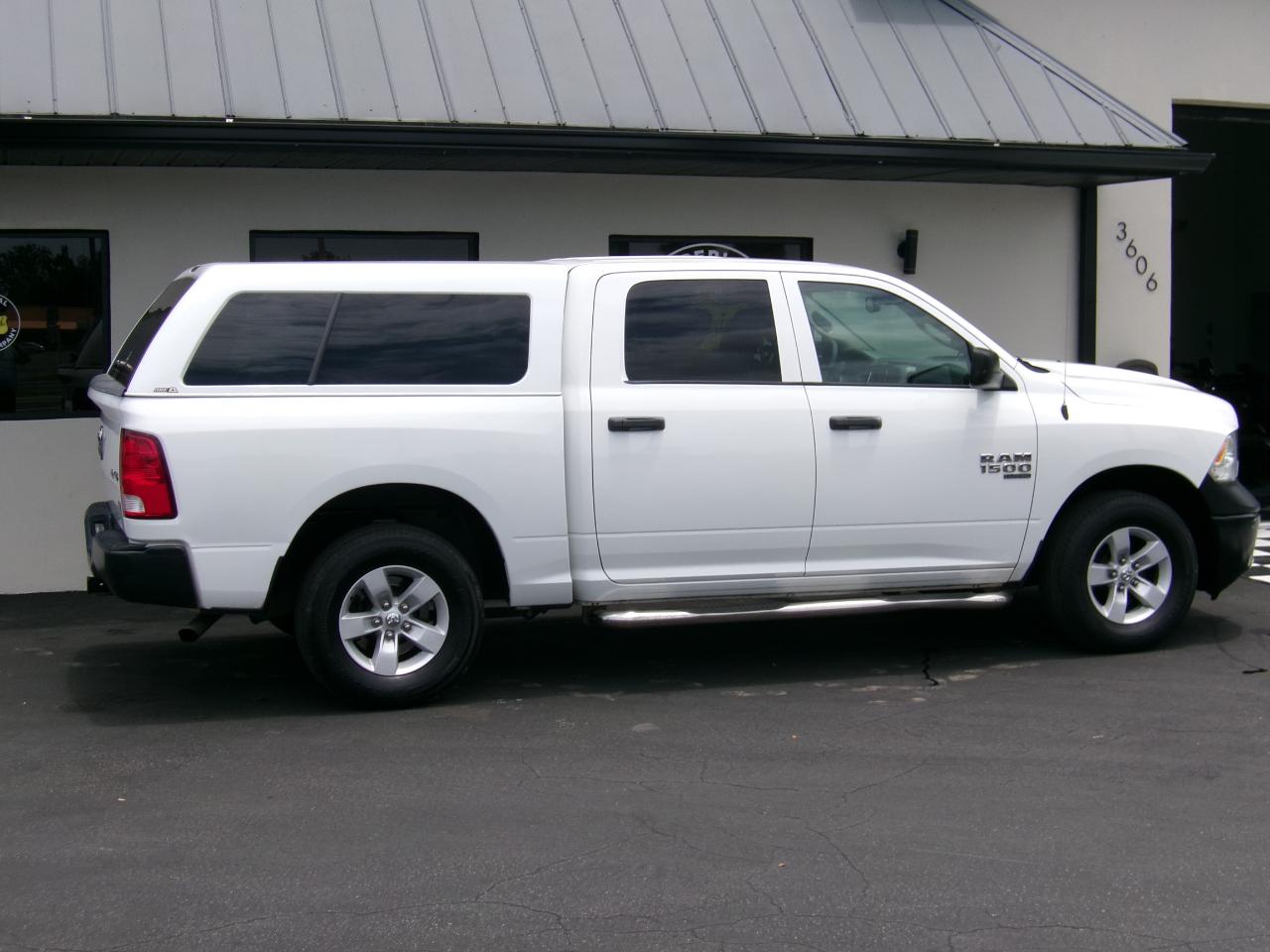RAM 1500 Classic Tradesman Crew Cab SWB 4WD 2019