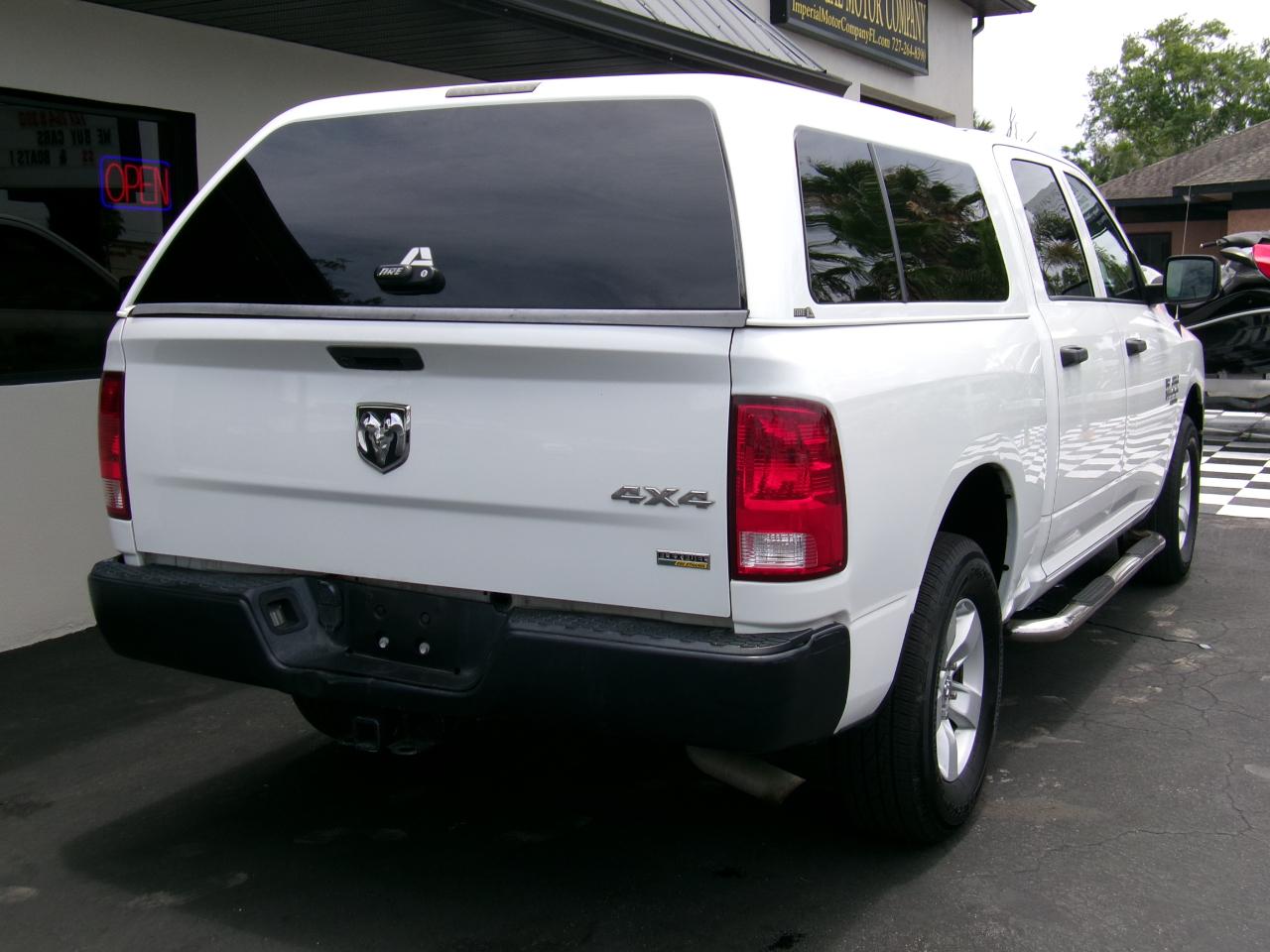 RAM 1500 Classic Tradesman Crew Cab SWB 4WD 2019