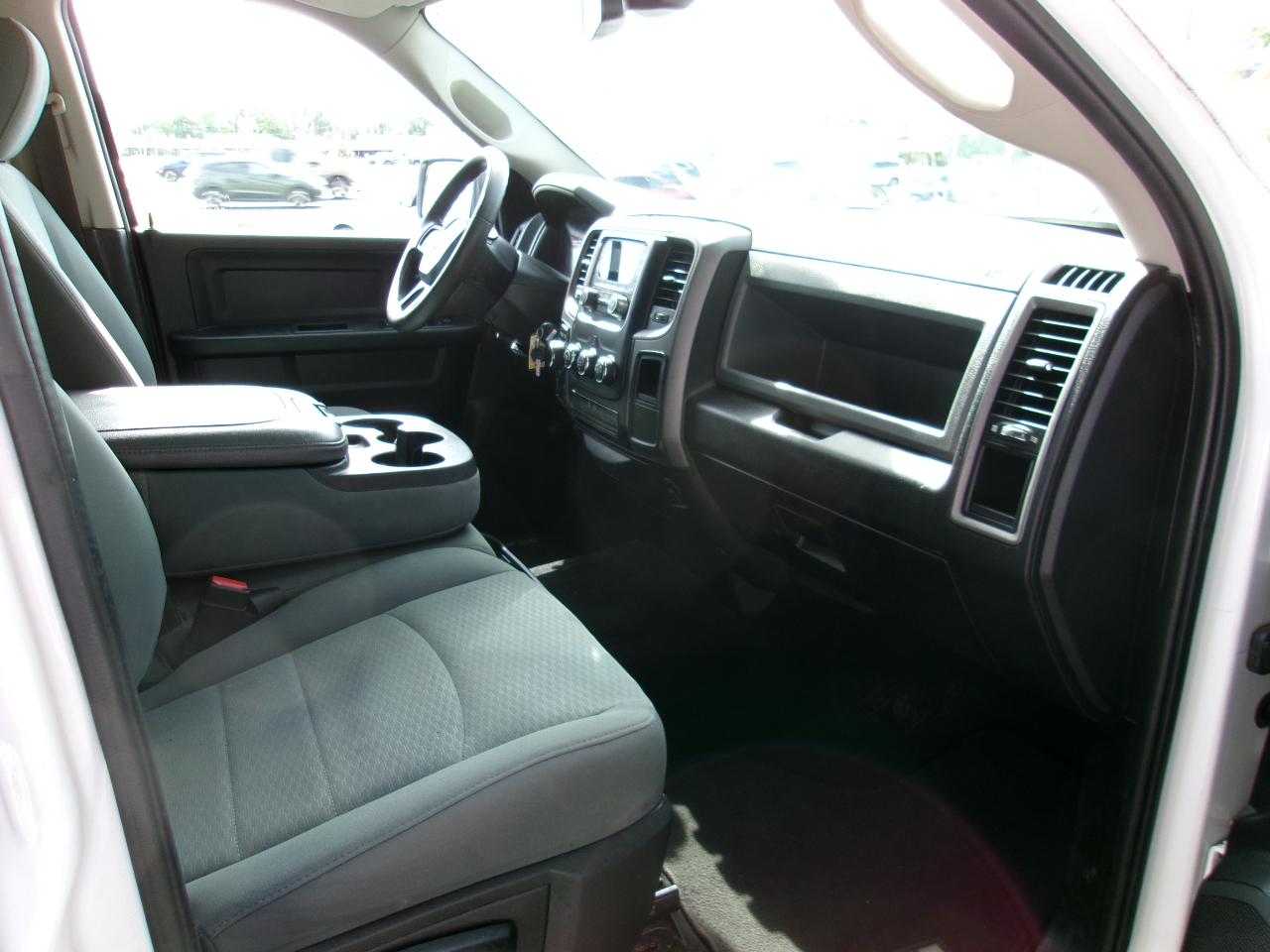 RAM 1500 Classic Tradesman Crew Cab SWB 4WD 2019