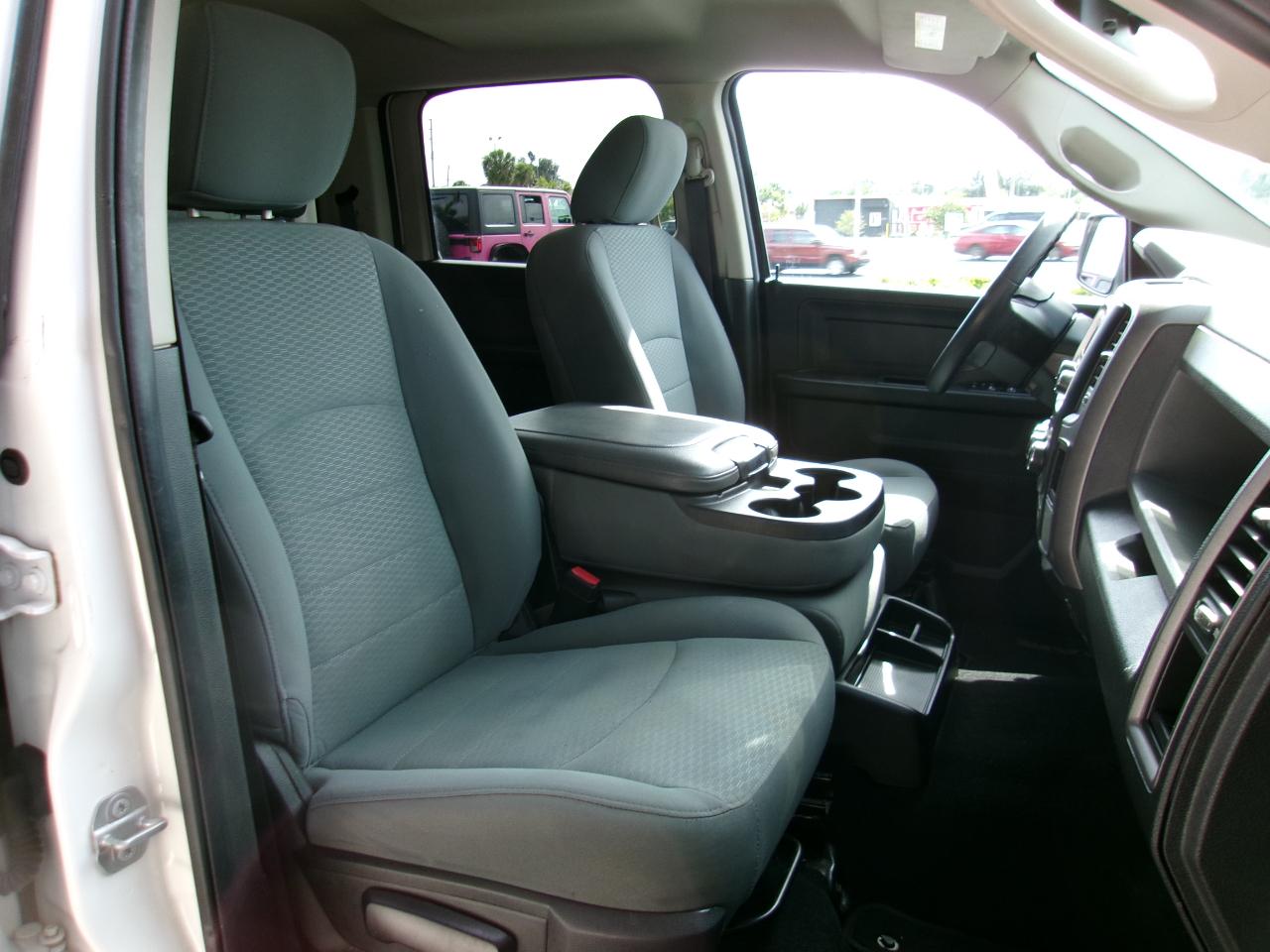 RAM 1500 Classic Tradesman Crew Cab SWB 4WD 2019
