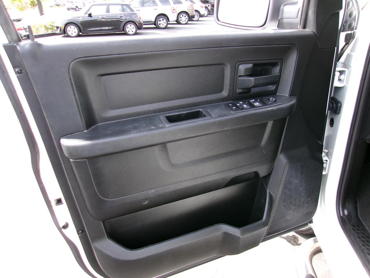 RAM 1500 Classic Tradesman Crew Cab SWB 4WD 2019