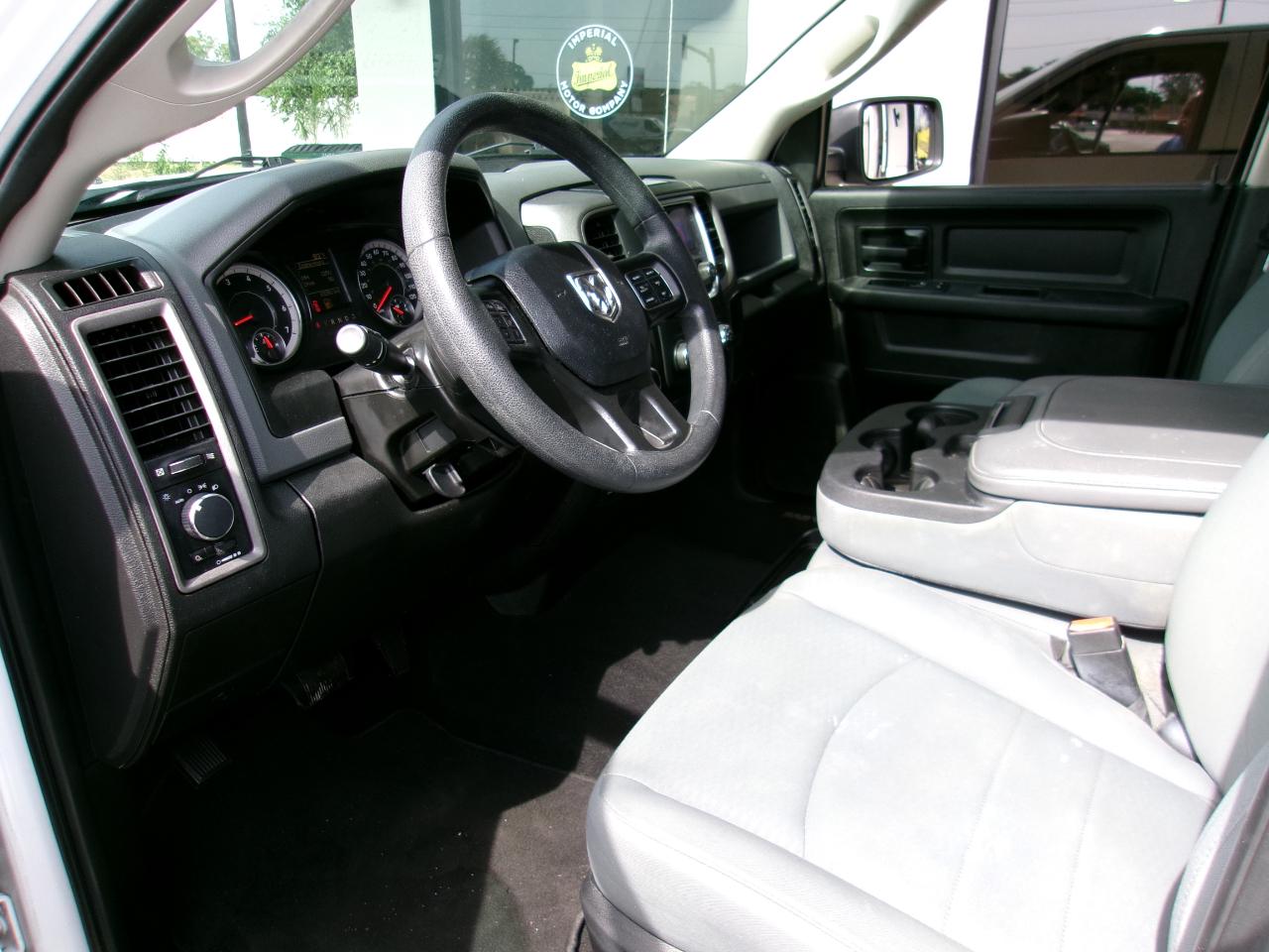 RAM 1500 Classic Tradesman Crew Cab SWB 4WD 2019