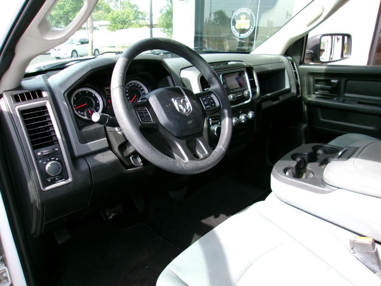 RAM 1500 Classic Tradesman Crew Cab SWB 4WD 2019