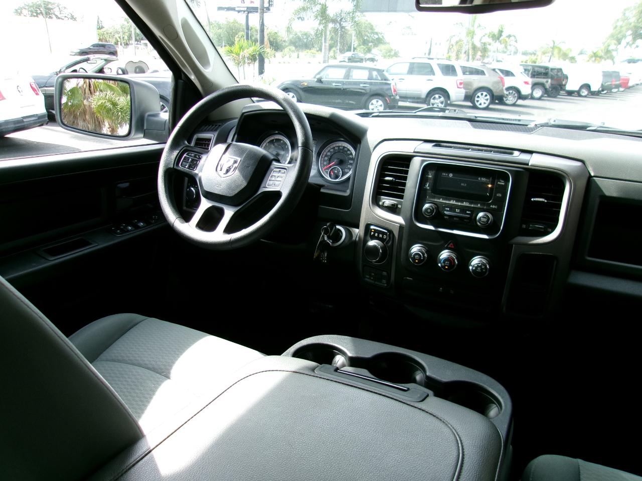 RAM 1500 Classic Tradesman Crew Cab SWB 4WD 2019