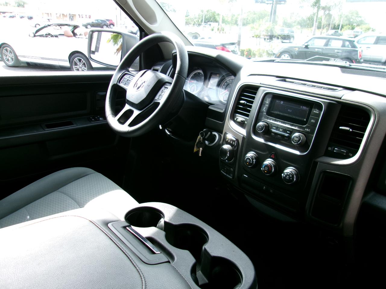 RAM 1500 Classic Tradesman Crew Cab SWB 4WD 2019