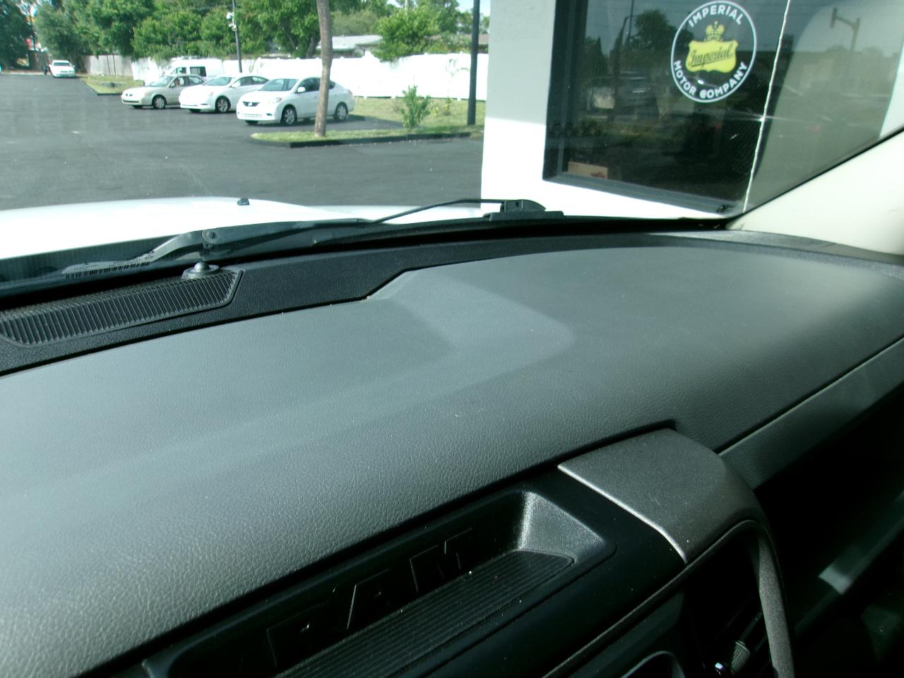 RAM 1500 Classic Tradesman Crew Cab SWB 4WD 2019