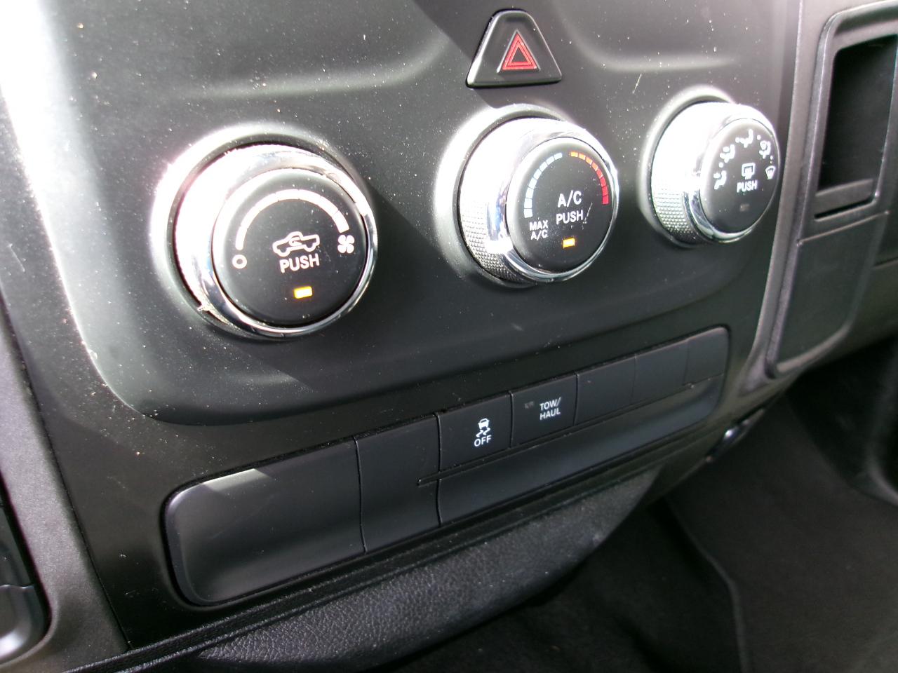 RAM 1500 Classic Tradesman Crew Cab SWB 4WD 2019
