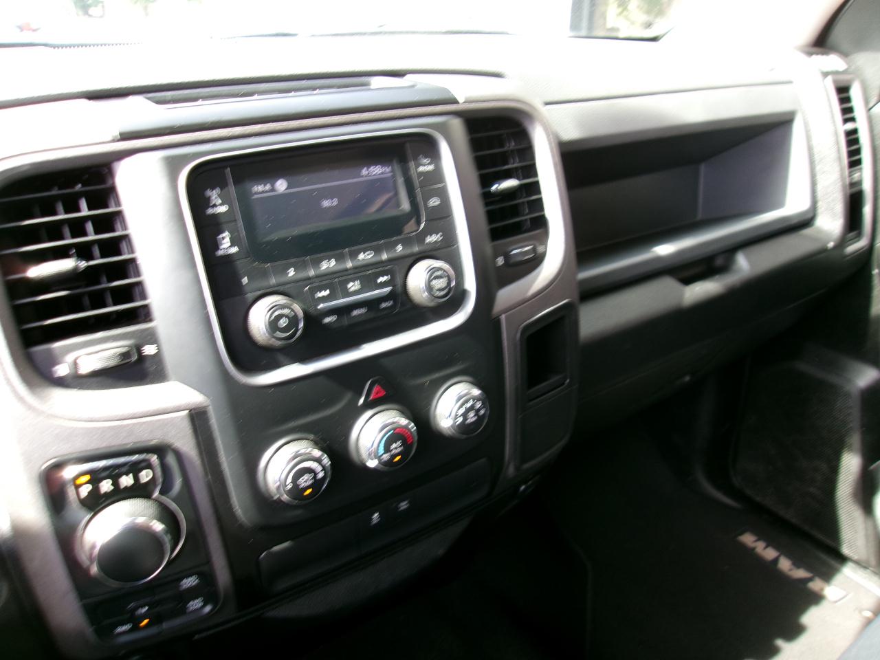 RAM 1500 Classic Tradesman Crew Cab SWB 4WD 2019
