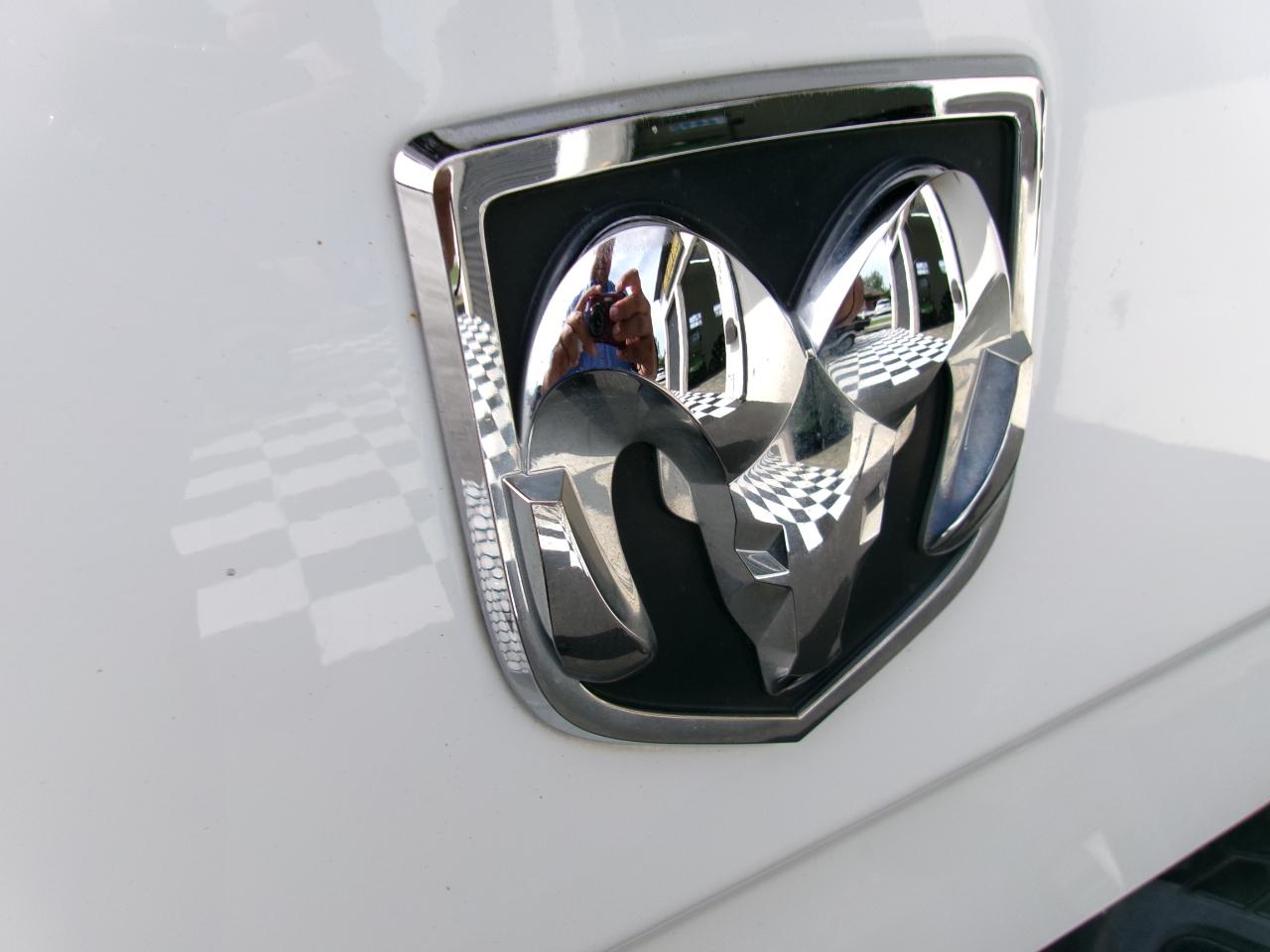 RAM 1500 Classic Tradesman Crew Cab SWB 4WD 2019