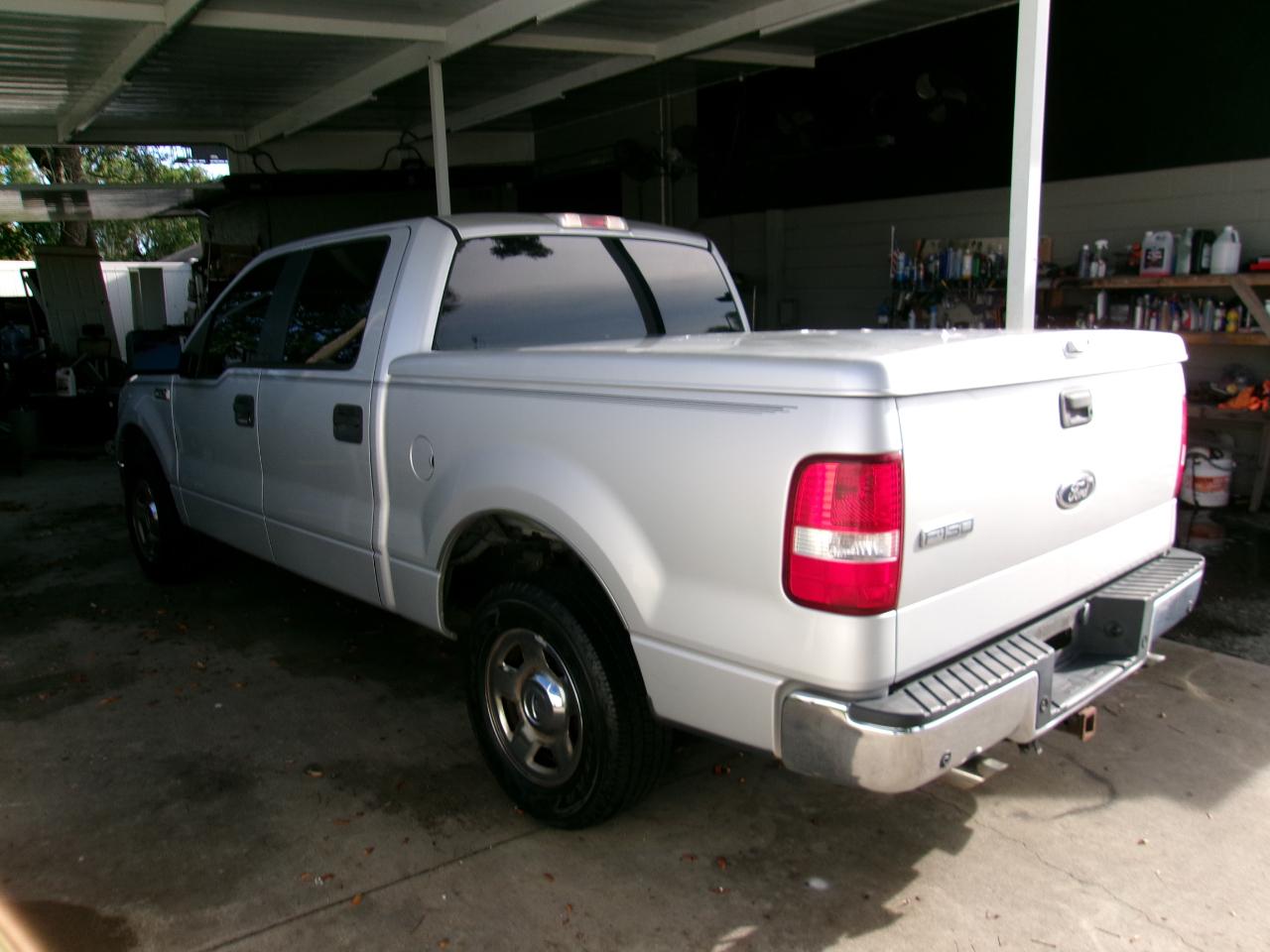 Ford F-150 XLT SuperCrew Short Box 2WD 2005
