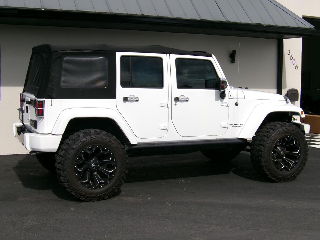 Jeep Wrangler Unlimited Sport 4WD 2014