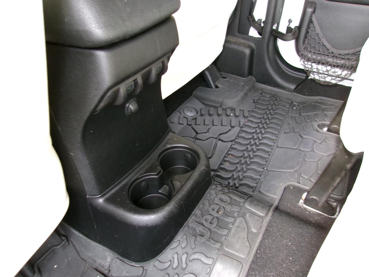 Jeep Wrangler Unlimited Sport 4WD 2014
