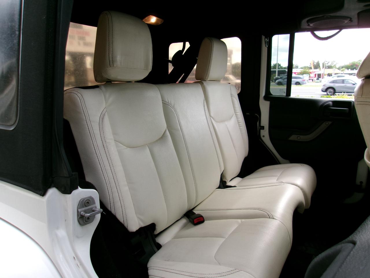 Jeep Wrangler Unlimited Sport 4WD 2014