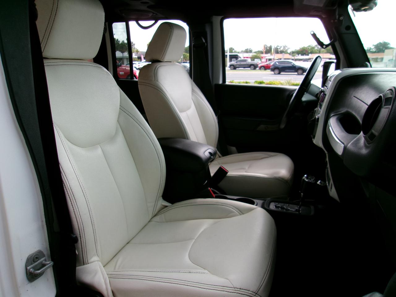 Jeep Wrangler Unlimited Sport 4WD 2014
