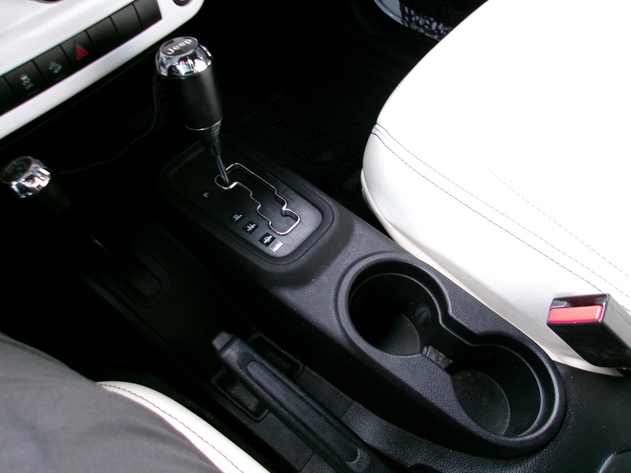 Jeep Wrangler Unlimited Sport 4WD 2014