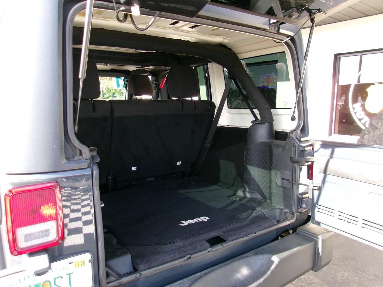 Jeep Wrangler Unlimited Sport 4WD 2017