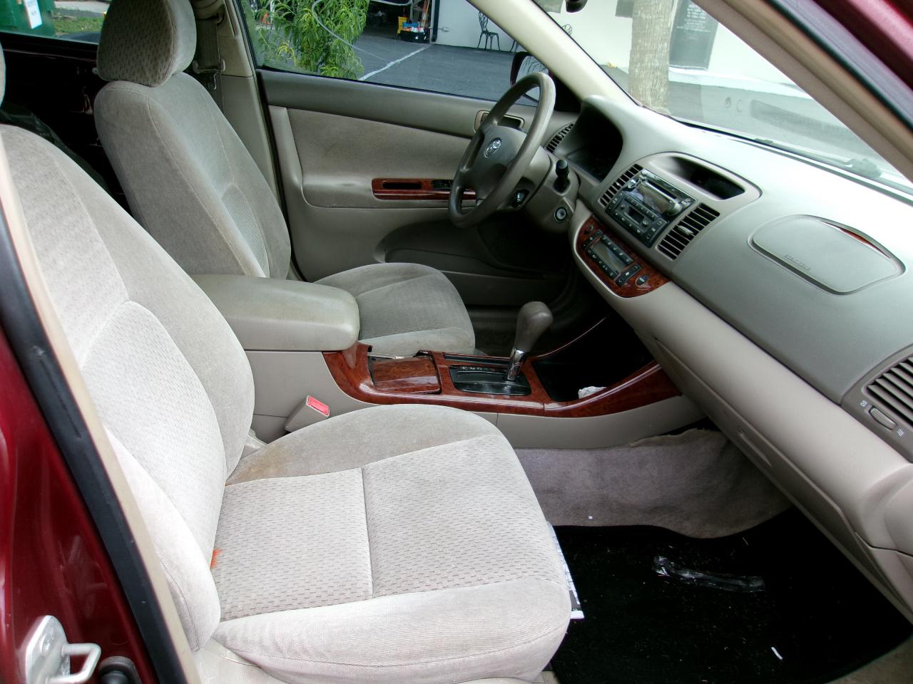 Toyota Camry LE 2002