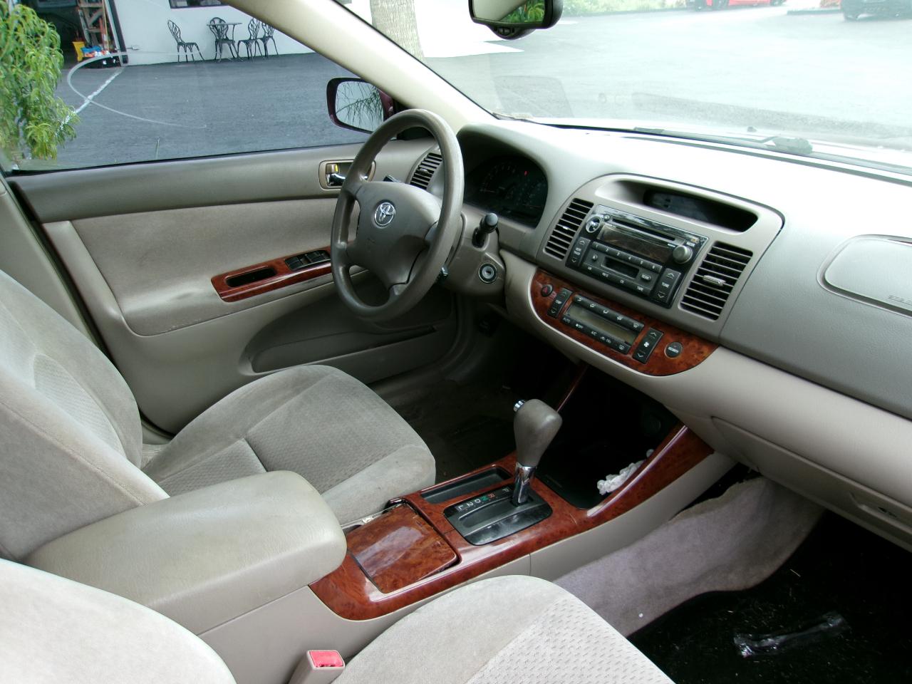 Toyota Camry LE 2002