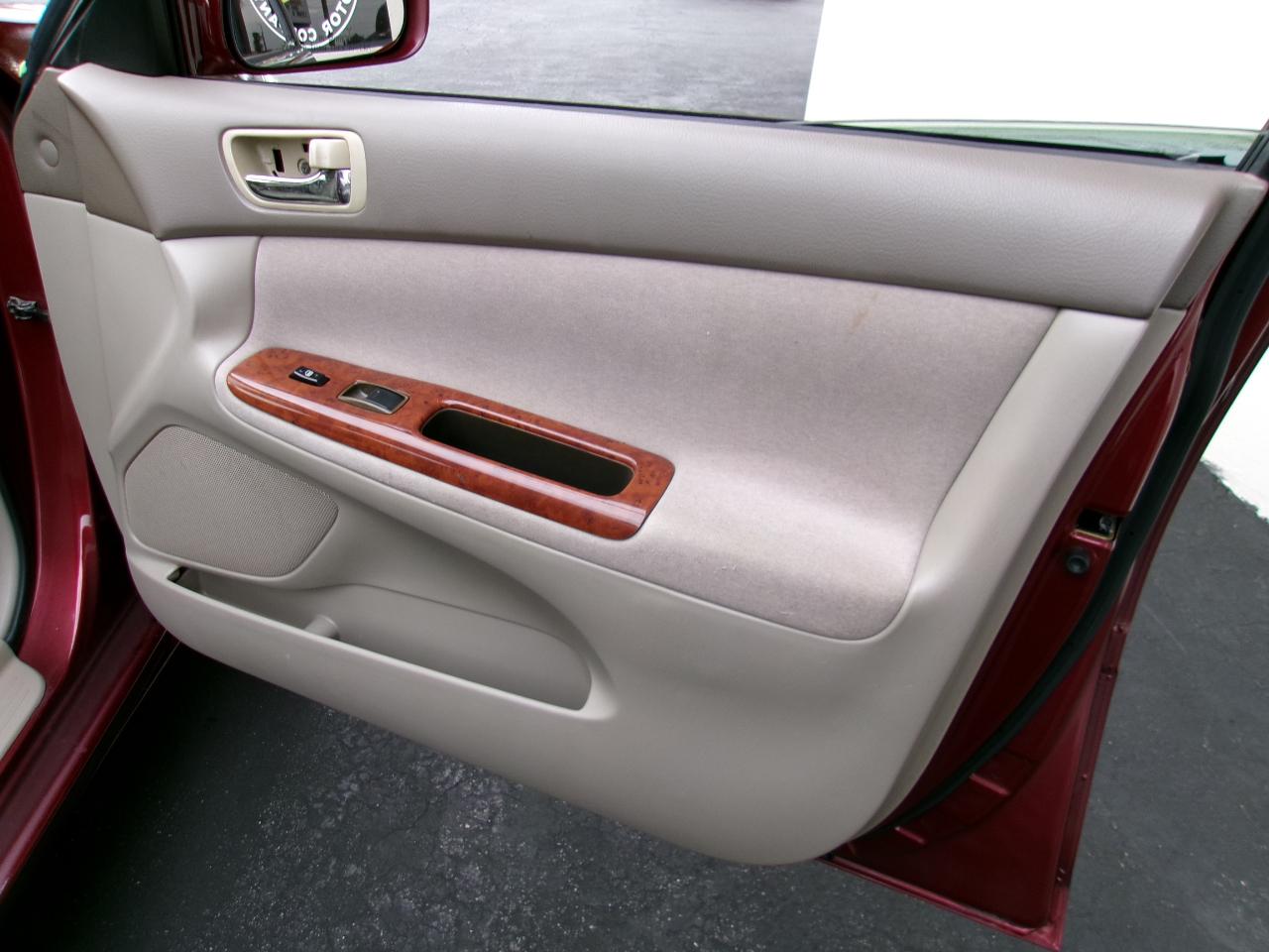 Toyota Camry LE 2002