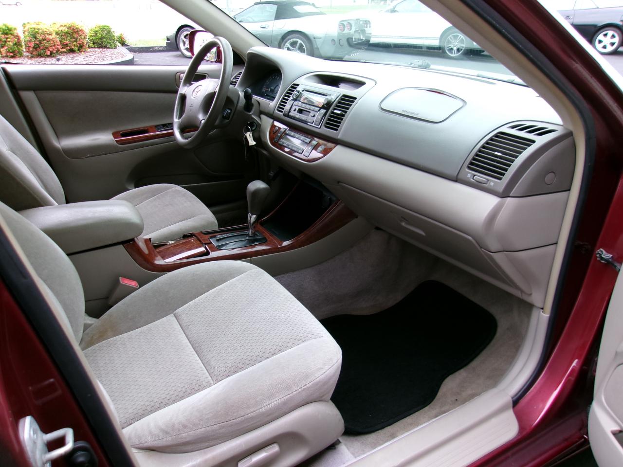 Toyota Camry LE 2002