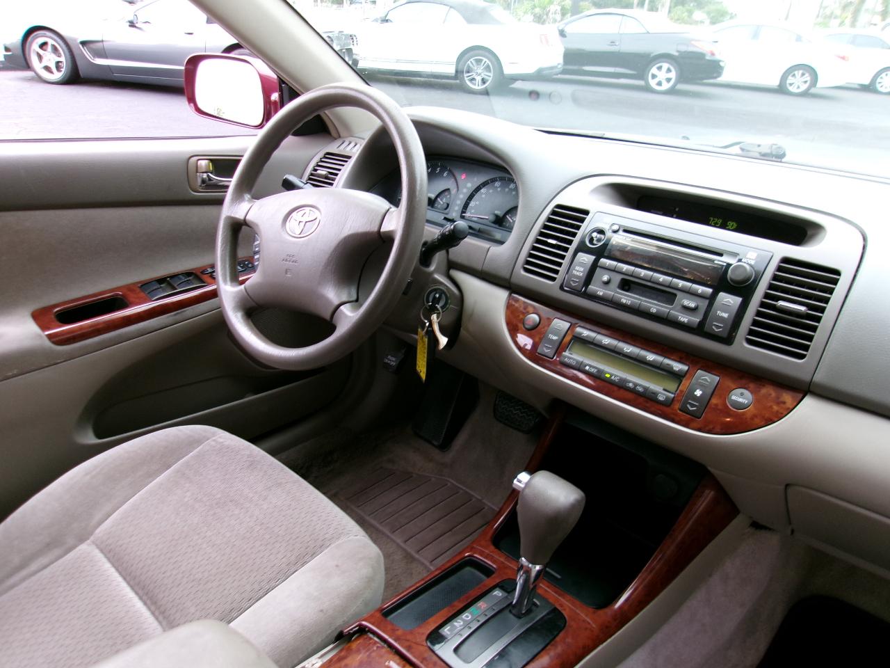 Toyota Camry LE 2002