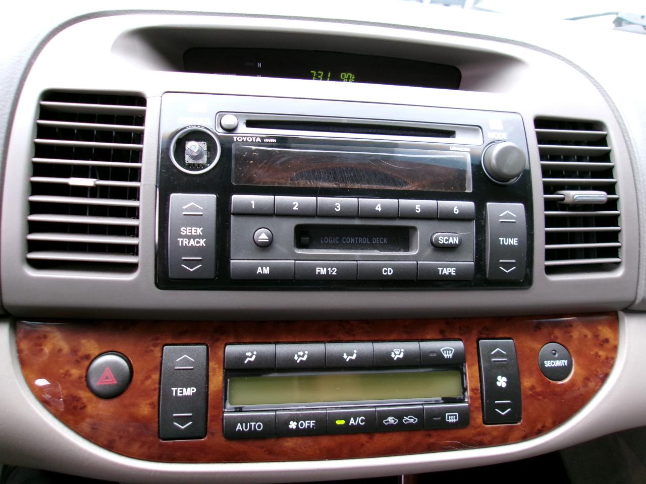 Toyota Camry LE 2002