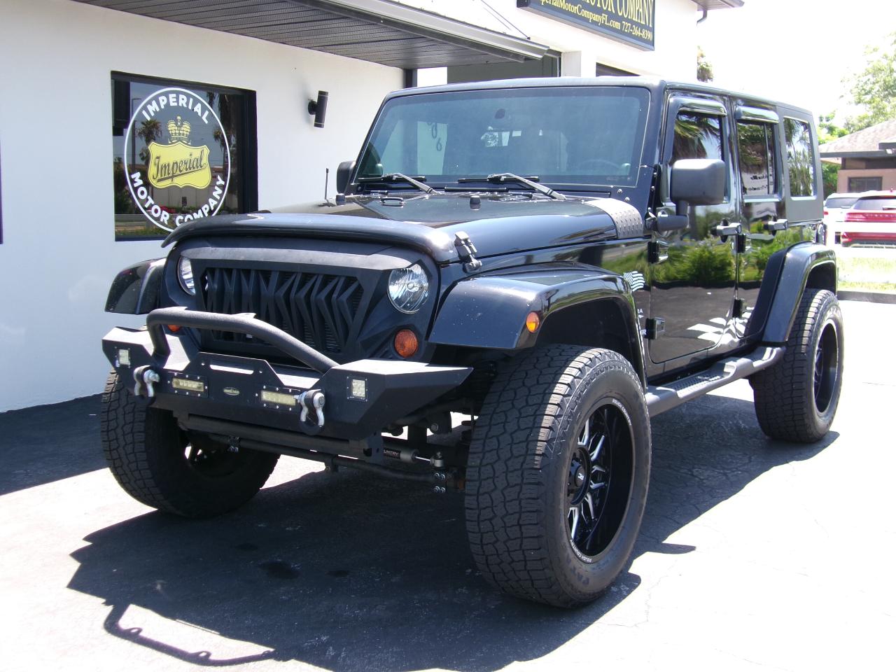 Jeep Wrangler Unlimited Sahara 2WD 2010