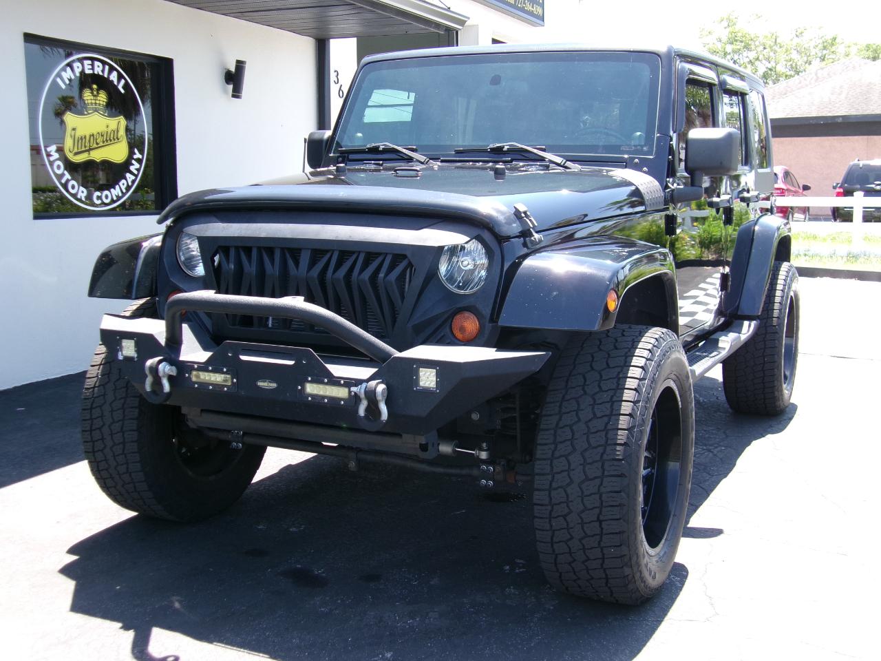 Jeep Wrangler Unlimited Sahara 2WD 2010