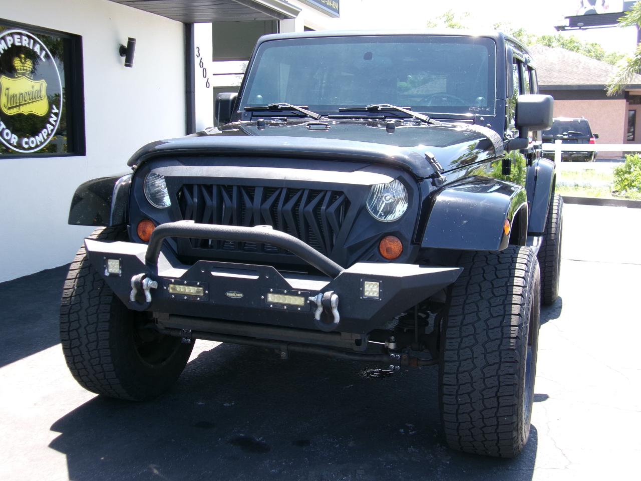 Jeep Wrangler Unlimited Sahara 2WD 2010