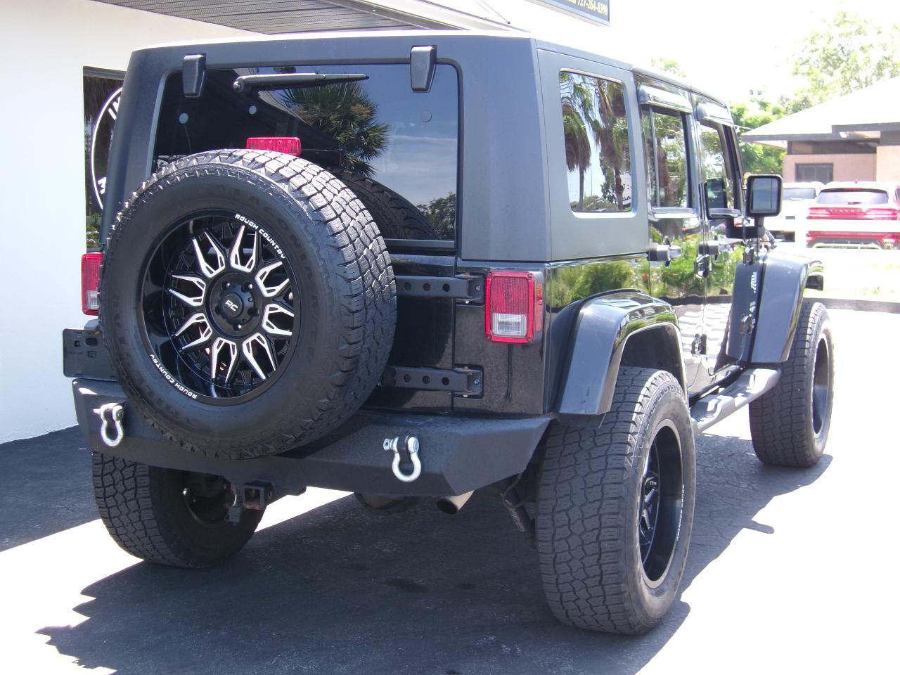 Jeep Wrangler Unlimited Sahara 2WD 2010