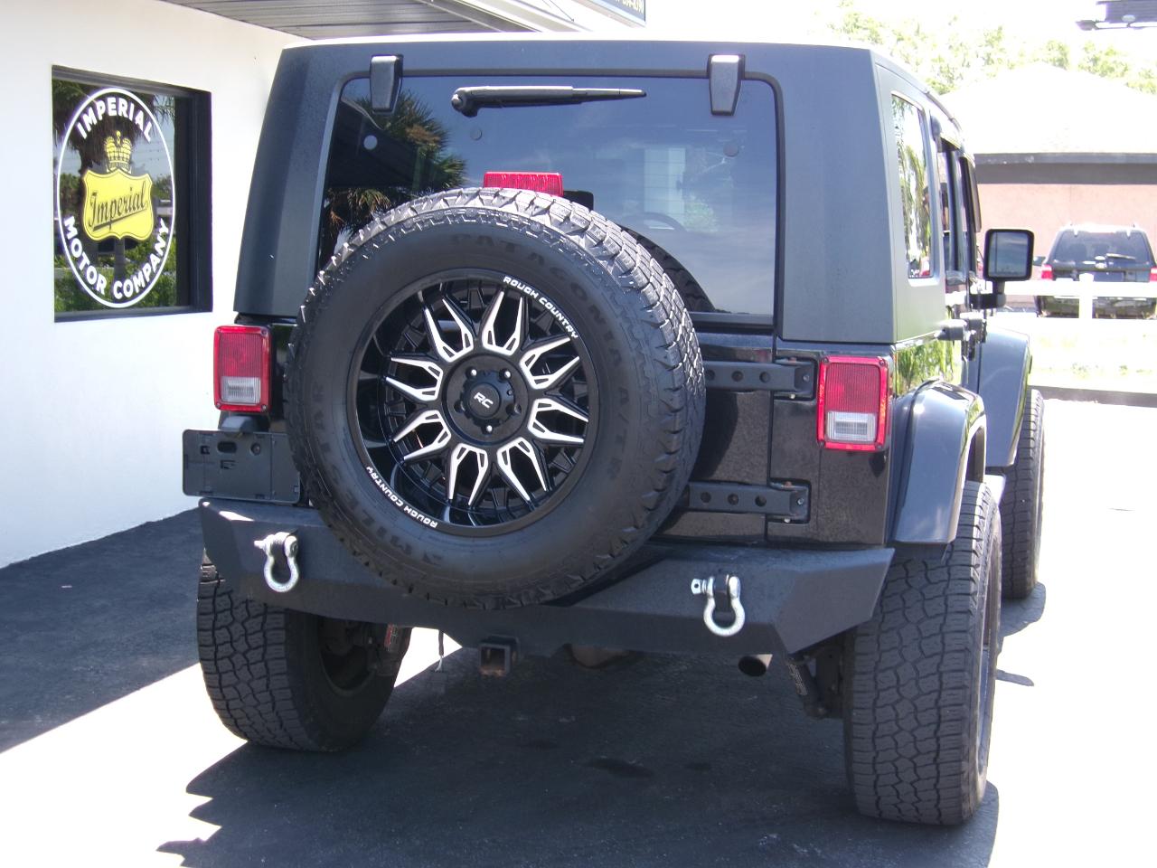 Jeep Wrangler Unlimited Sahara 2WD 2010