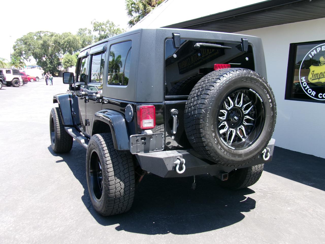 Jeep Wrangler Unlimited Sahara 2WD 2010