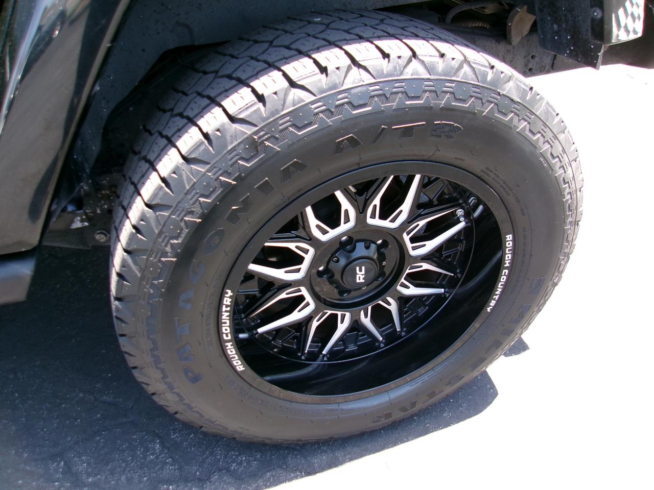 Jeep Wrangler Unlimited Sahara 2WD 2010