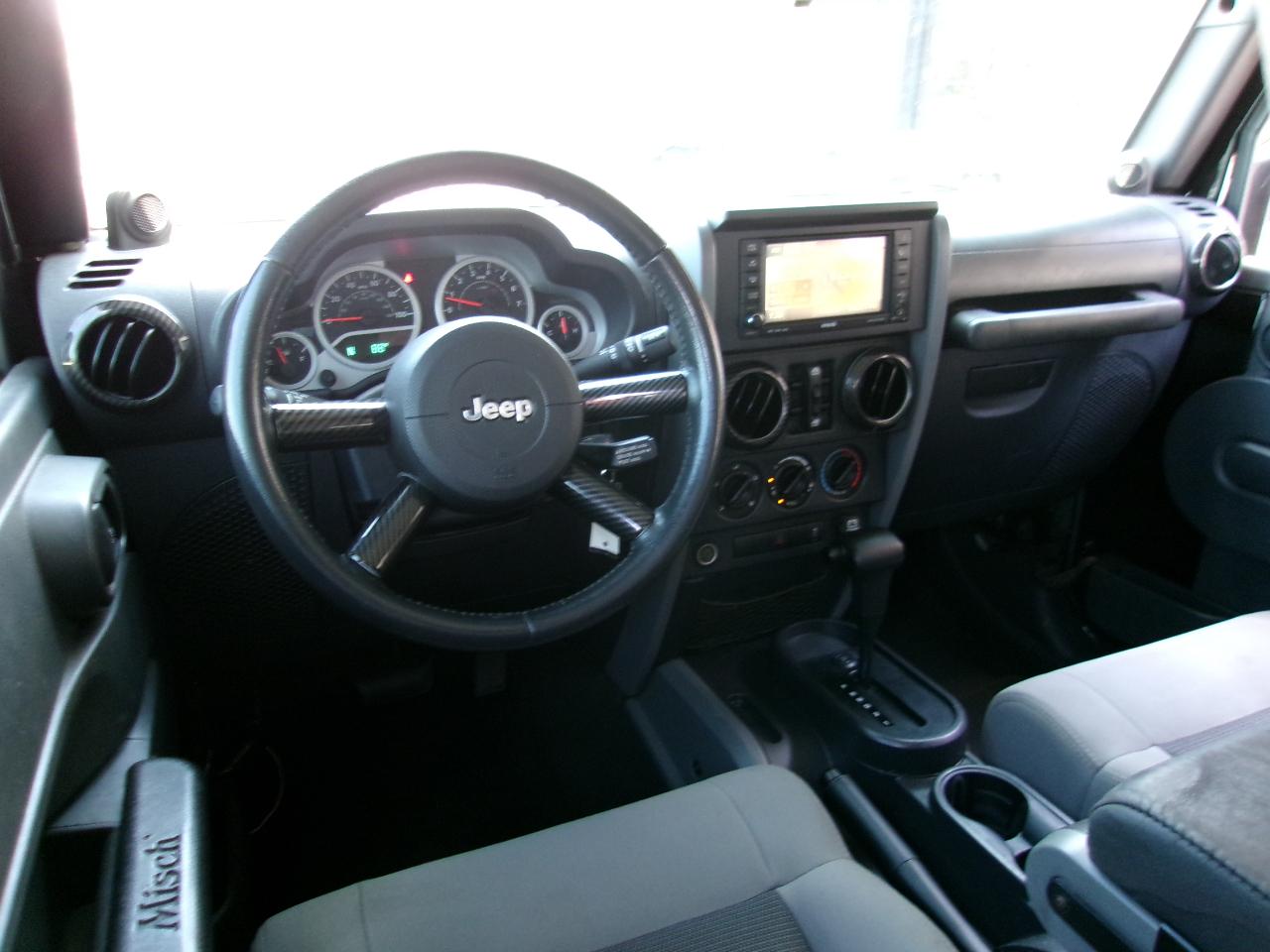 Jeep Wrangler Unlimited Sahara 2WD 2010