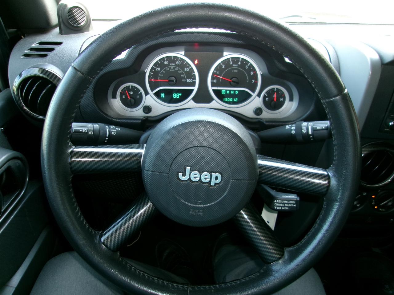 Jeep Wrangler Unlimited Sahara 2WD 2010