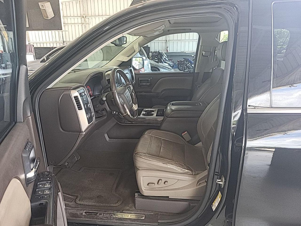 GMC Sierra 1500 Denali Crew Cab Short Box 4WD 2015