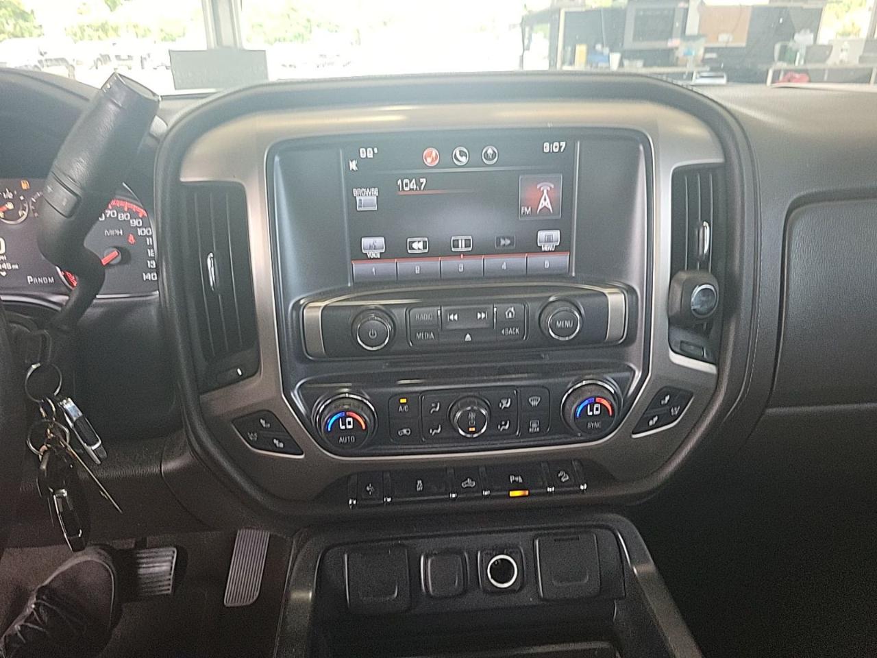 GMC Sierra 1500 Denali Crew Cab Short Box 4WD 2015