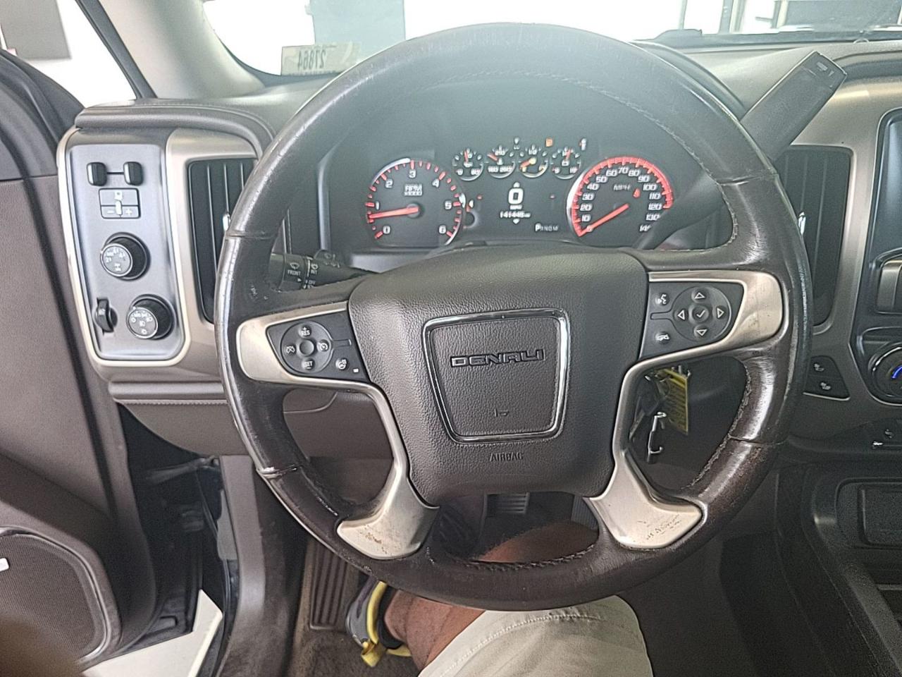 GMC Sierra 1500 Denali Crew Cab Short Box 4WD 2015