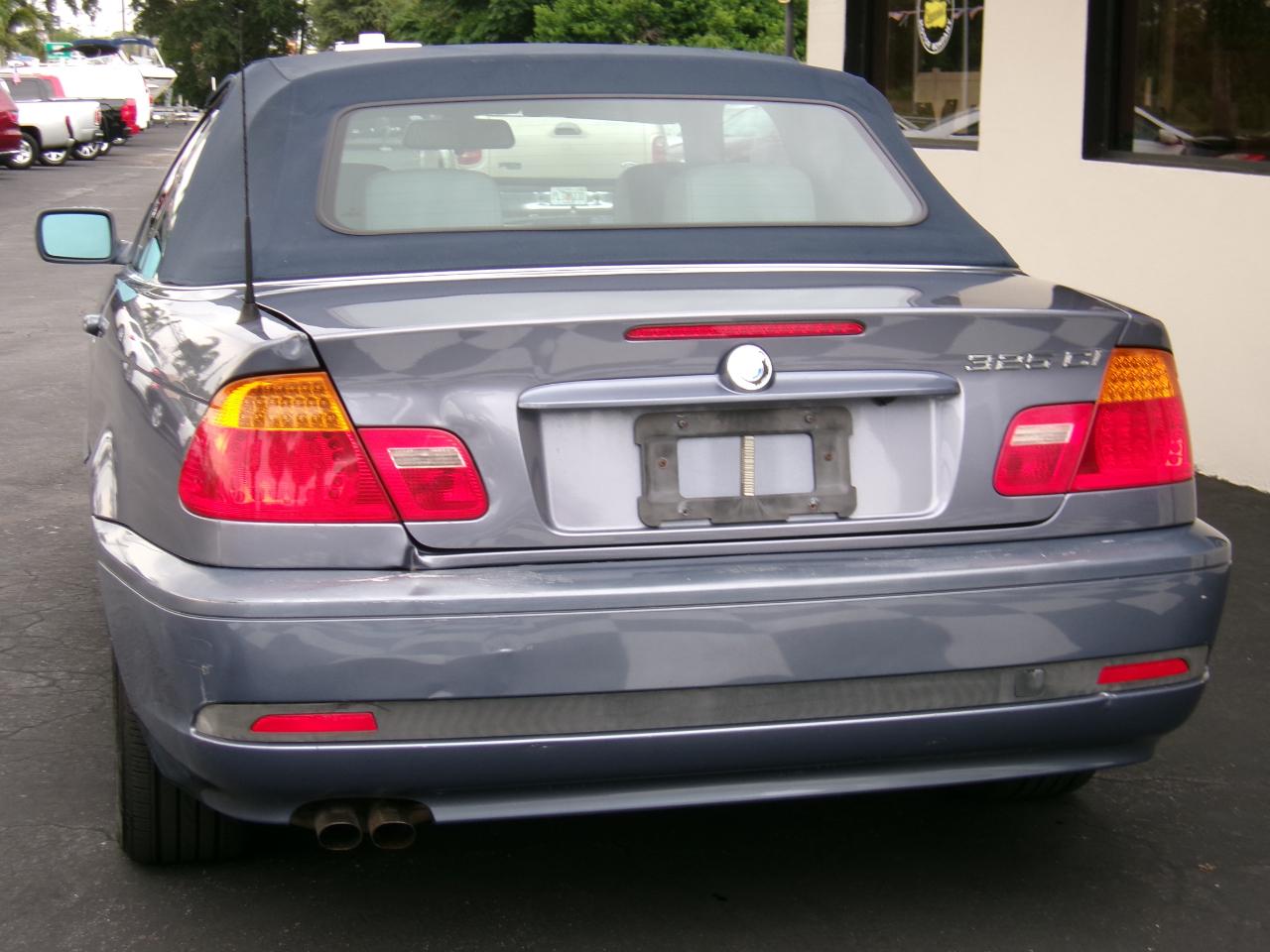 BMW 3-Series 325Ci convertible 2004