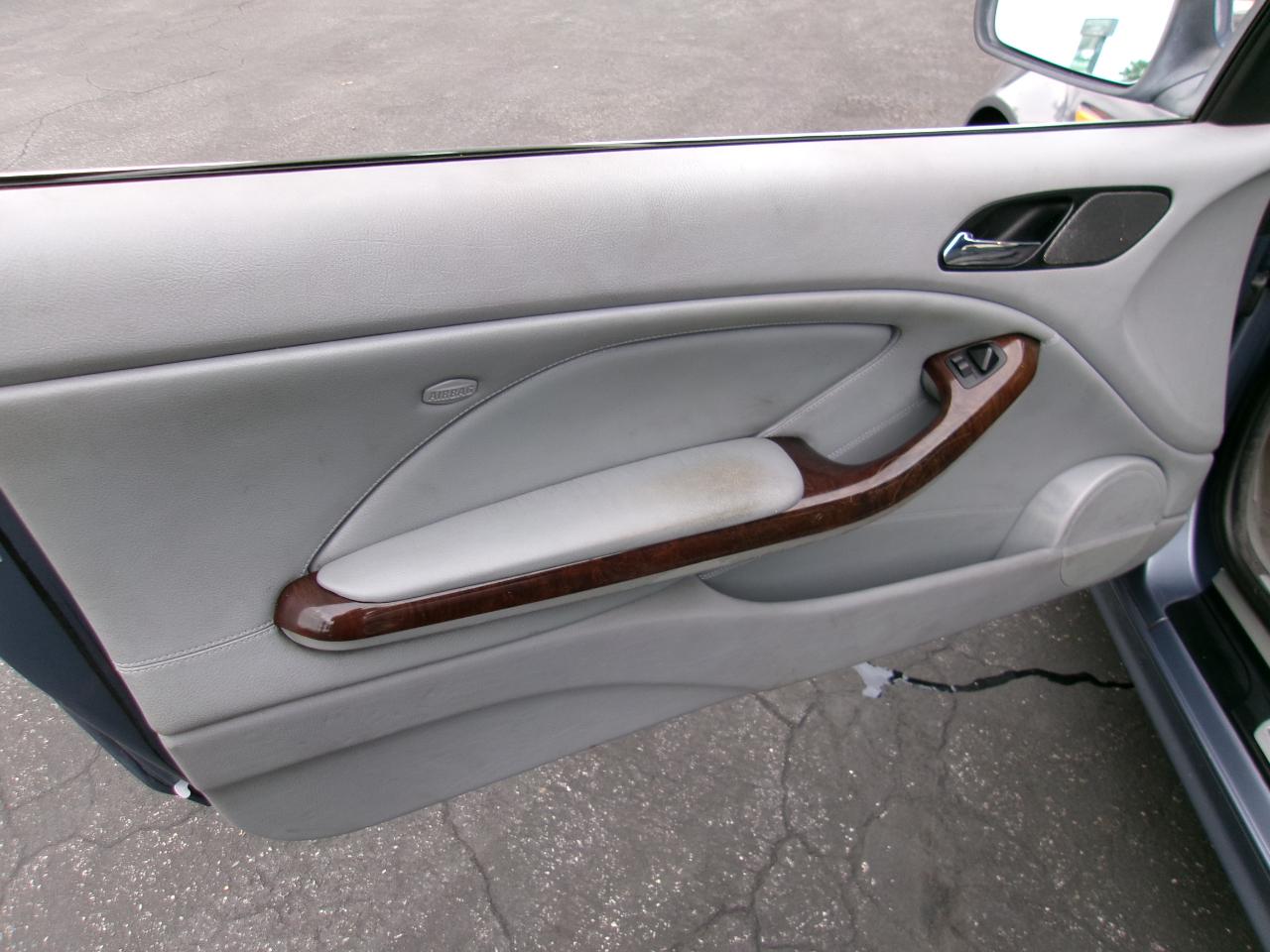 BMW 3-Series 325Ci convertible 2004