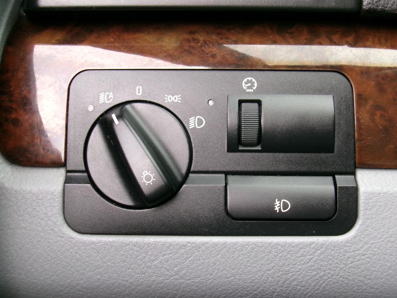 BMW 3-Series 325Ci convertible 2004