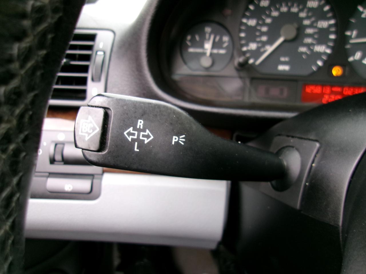 BMW 3-Series 325Ci convertible 2004