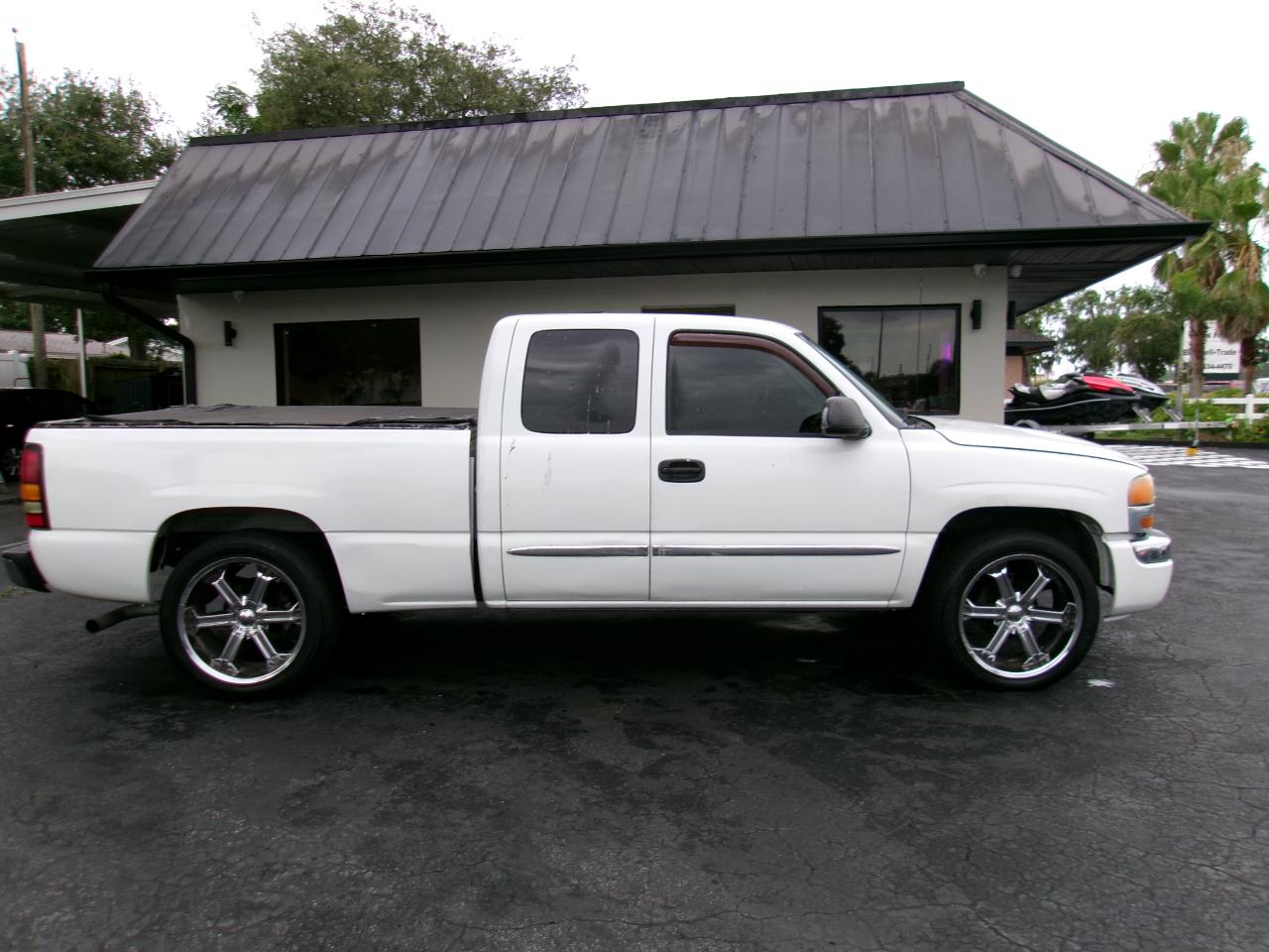 GMC Sierra 1500 SLE Ext. Cab Short Bed 2WD 2004