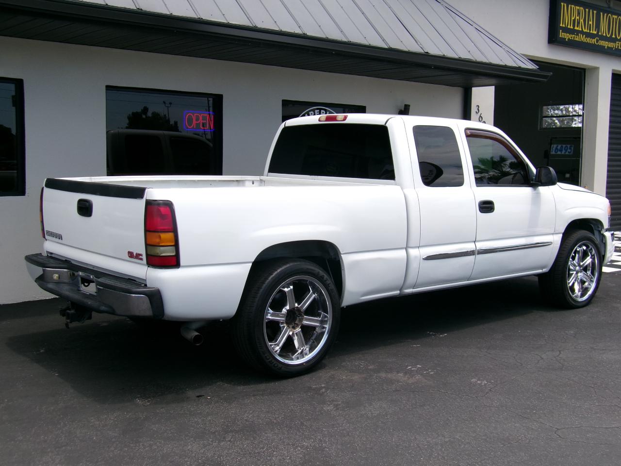 GMC Sierra 1500 SLE Ext. Cab Short Bed 2WD 2004