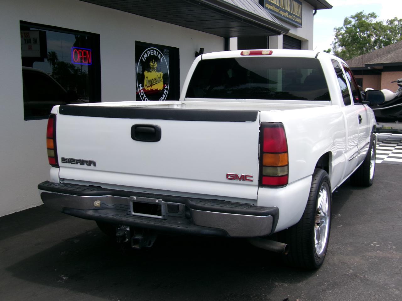 GMC Sierra 1500 SLE Ext. Cab Short Bed 2WD 2004