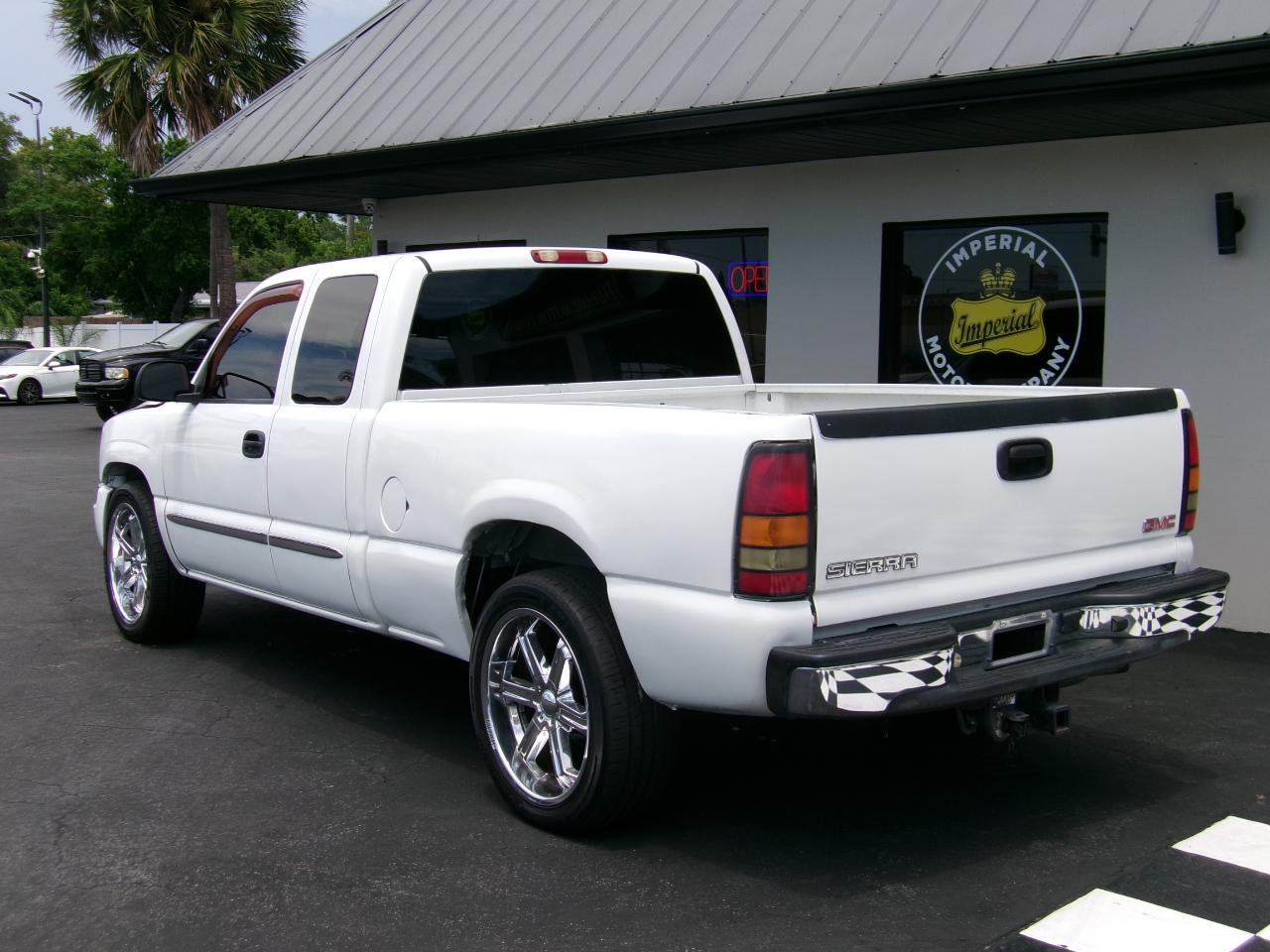 GMC Sierra 1500 SLE Ext. Cab Short Bed 2WD 2004